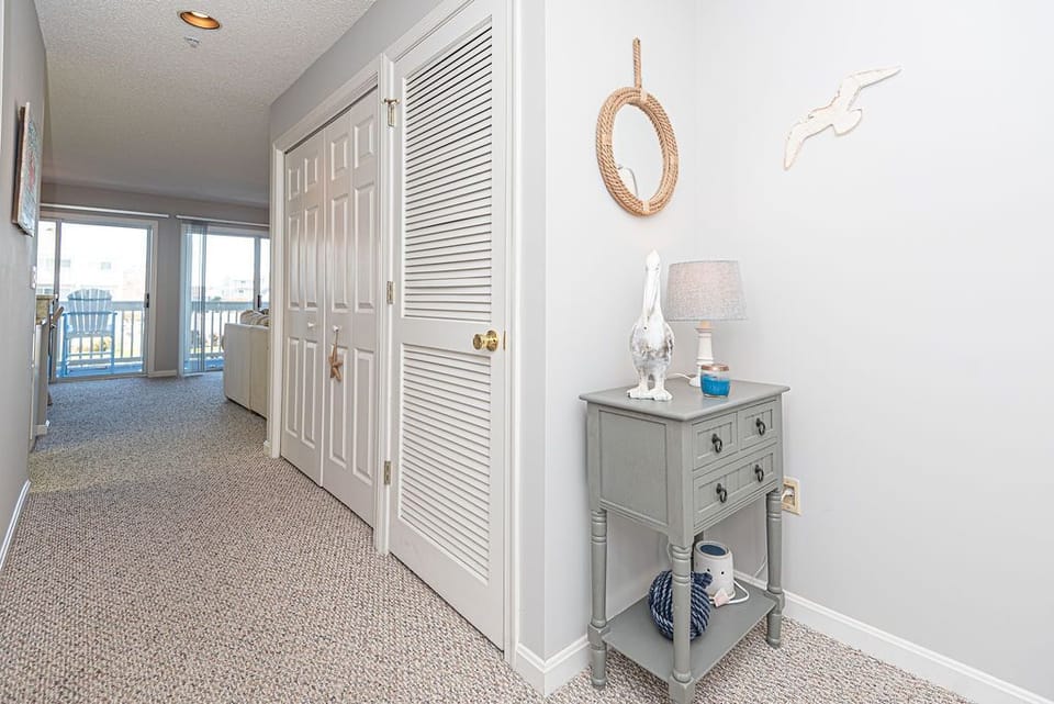 WASHER-DRYER-CLOSET