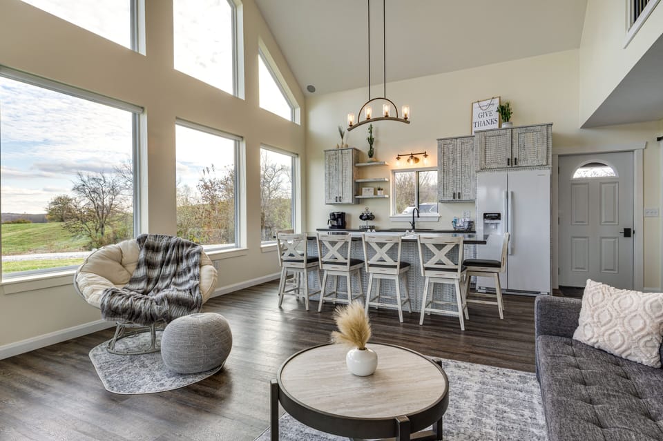 Living Room | Smart TV | Central A/C | Electric Heat