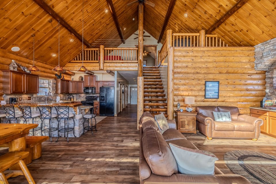 Upper loft area.
