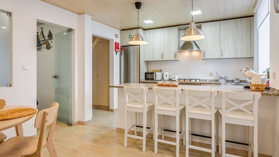 This modern and fully equipped kitchen has all the appliances needed to prepare delicious meals
#kitchen #modern #homemade #algarve #portugal