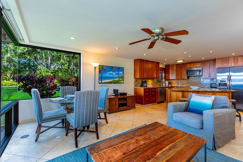 Spacious living to enjoy your O'hana (family). 