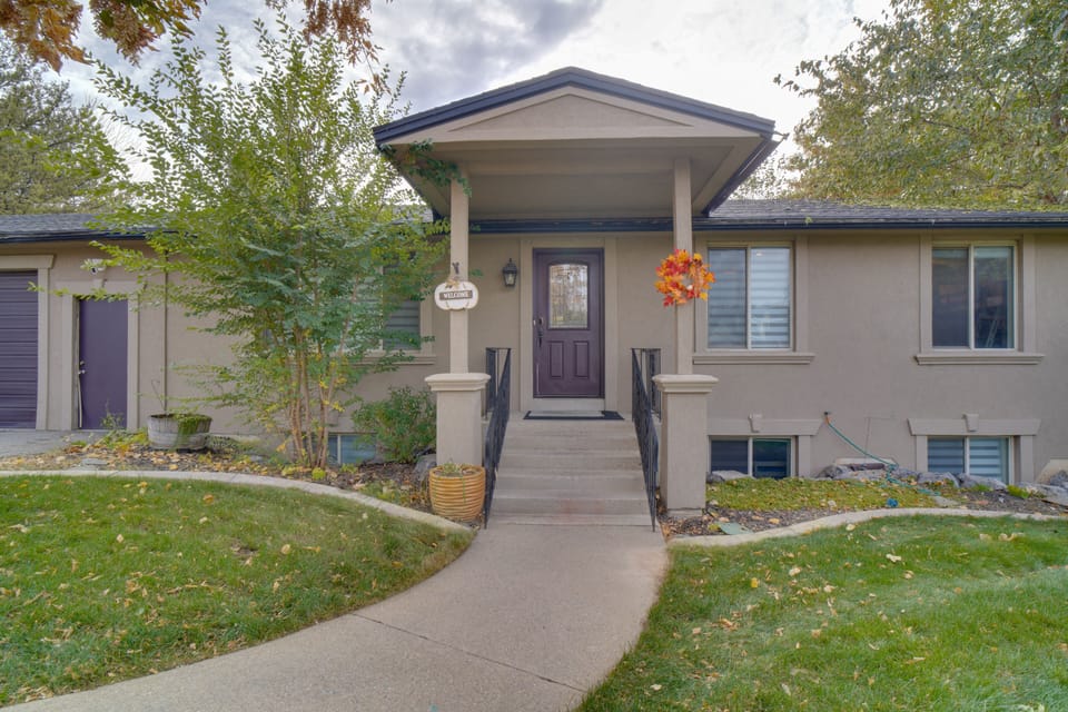 Kaysville Vacation Rental | 5BR | 3BA | 2,600 Sq Ft | Stairs Required