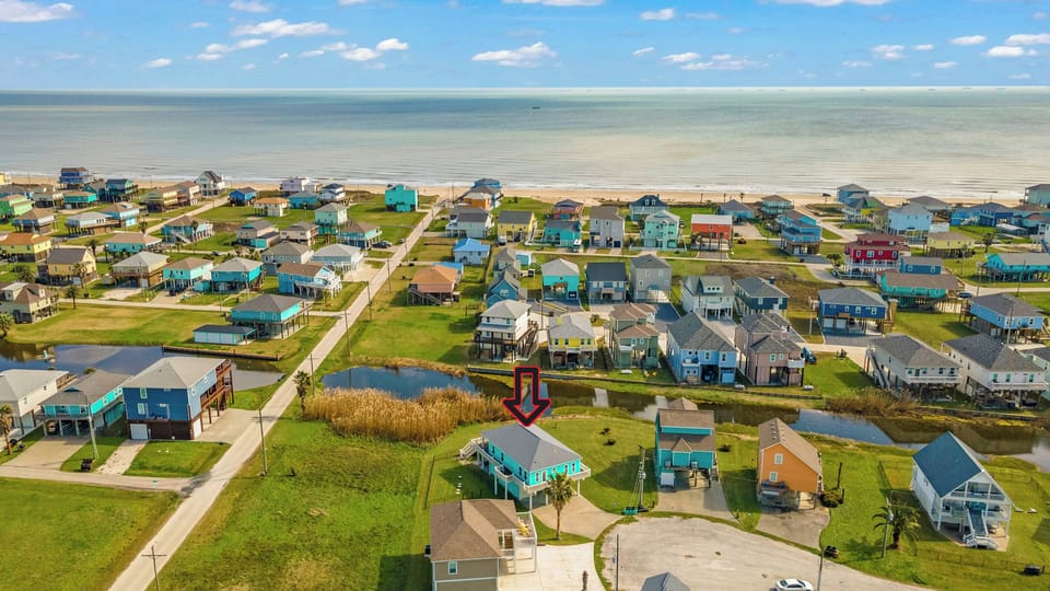 Just steps from the beach, BeachLove offers the perfect vacation!