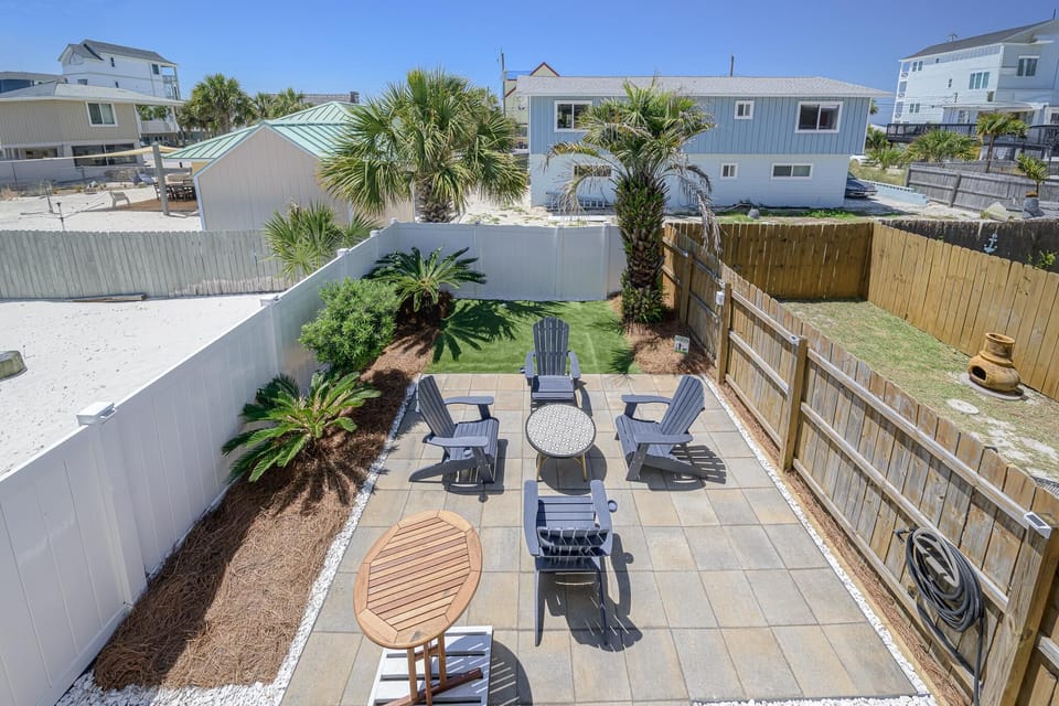 Conveniently located between beach access 1 &amp; 2!