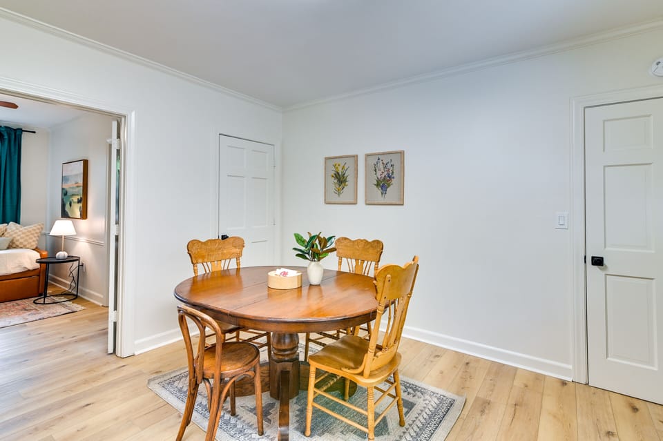 Dining Area | Dishware/Flatware