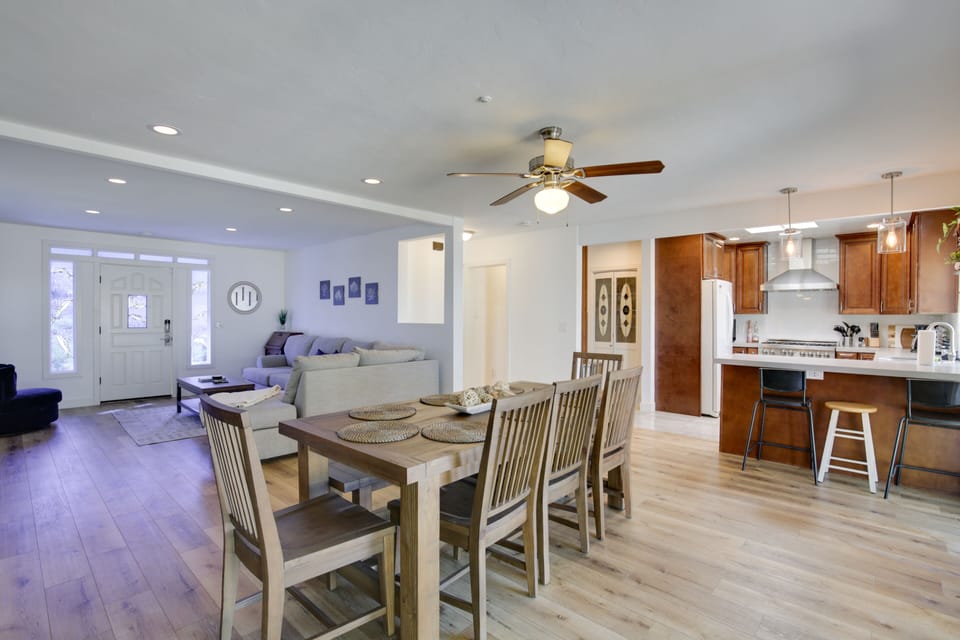 Dining Room | Dishware & Flatware Provided