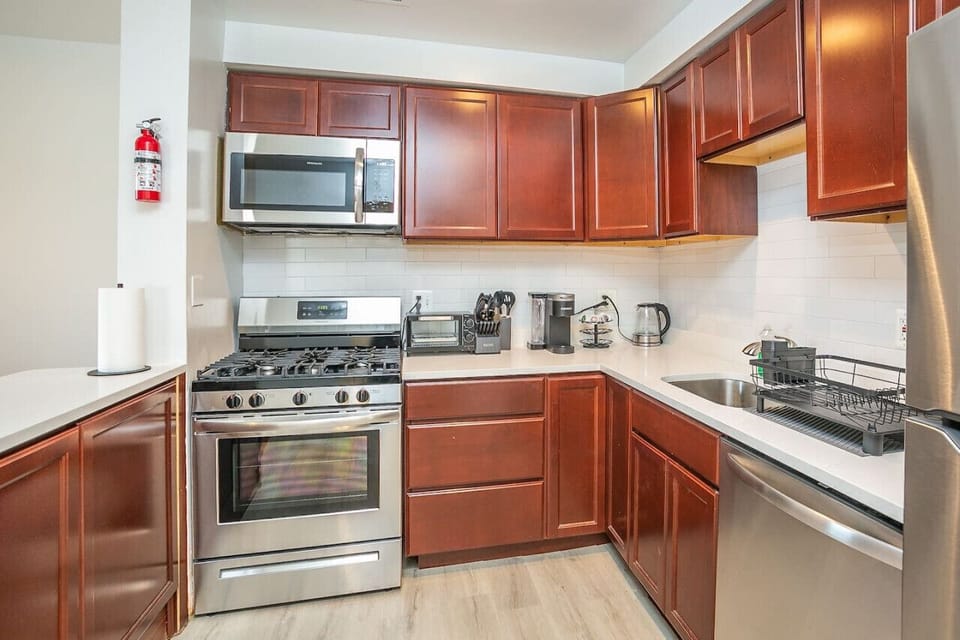 Full Kitchen