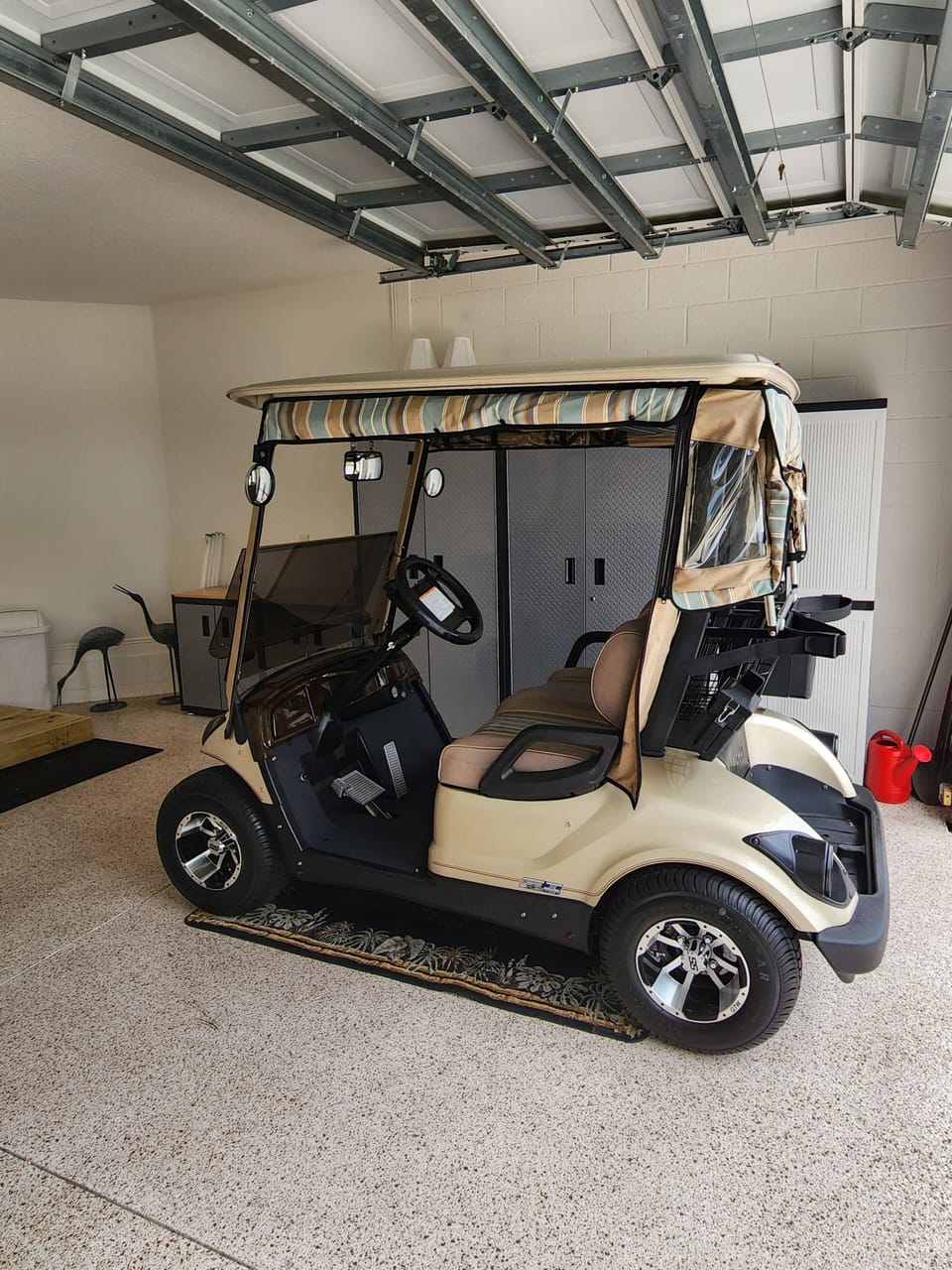 2014 Yamaha 2 person GAS cart.