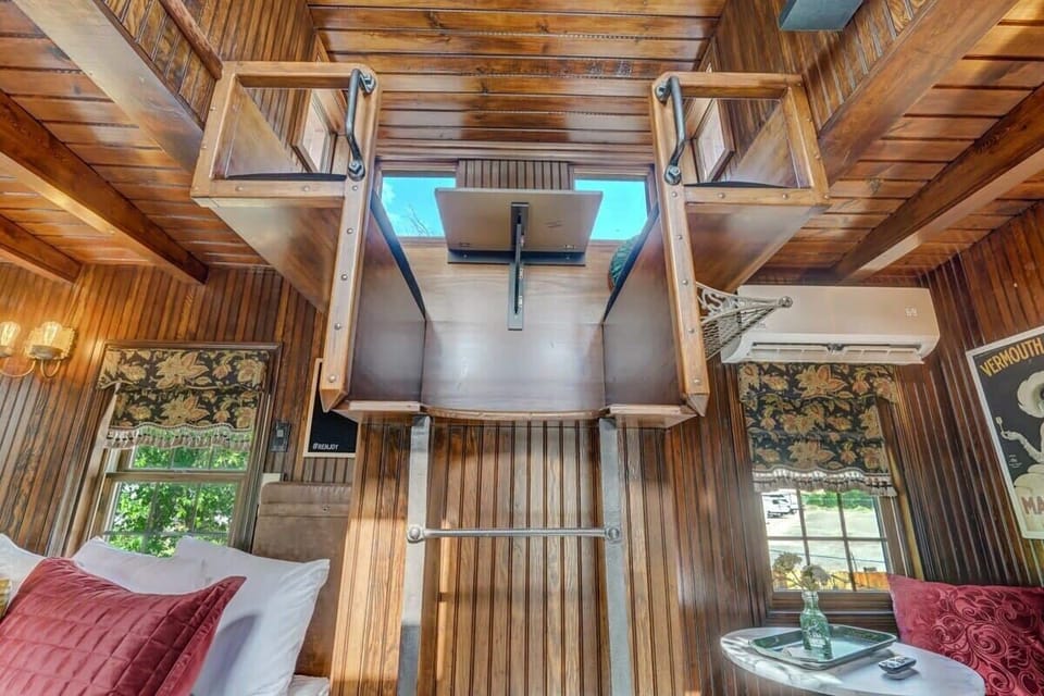 Uncommon Comfort and Convenience Await! Ideal for Work or Savoring Coffee in Style.