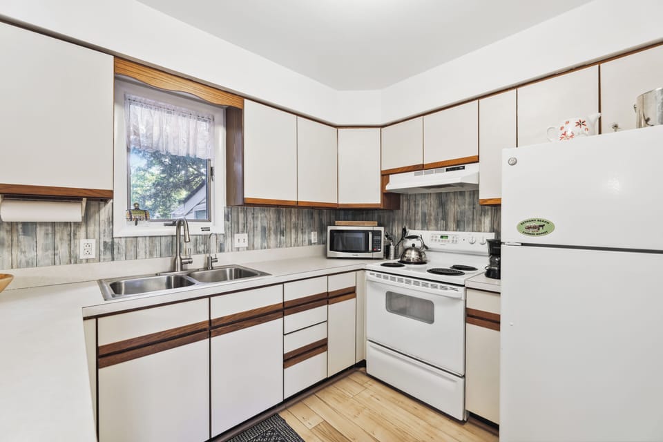 Main Level,Kitchen,