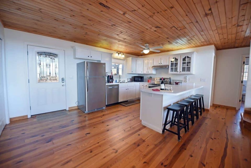 Fully appointed kitchen