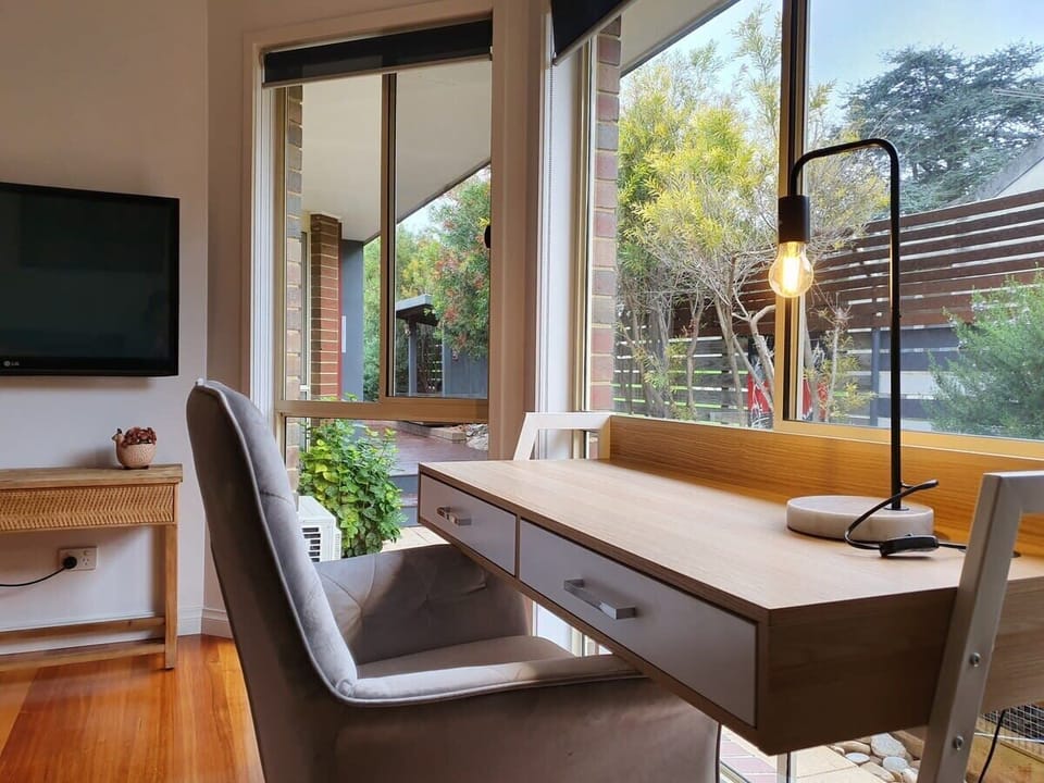 Dedicated study/WFH area 