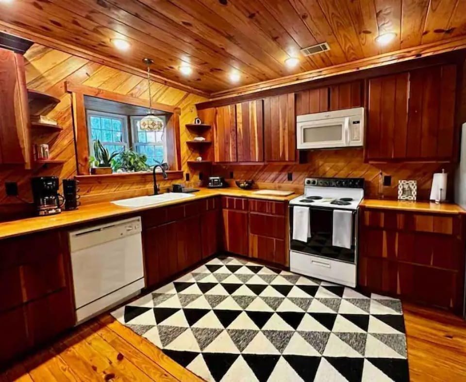 Dishwasher, brand-new coffee maker, toaster, microwave, and double door refridge