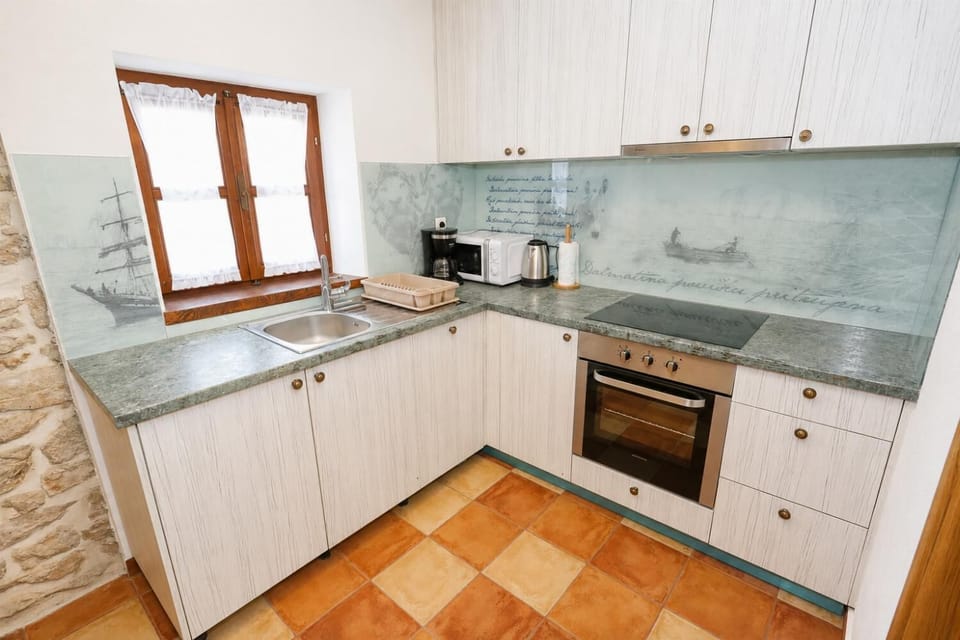 Equipped kitchen