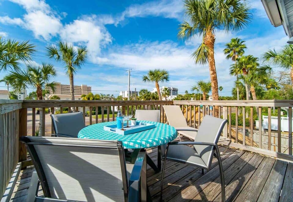 Your own private open deck, facing west towards the beach for the perfect Siesta Key Sunset. 
On holidays this is a prime viewing spot for the fireworks on the beach. 