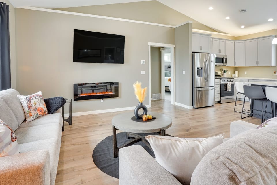 Brookings Vacation Rental | 3BR | 2BA | 1,356 Sq Ft | Step-Free Access