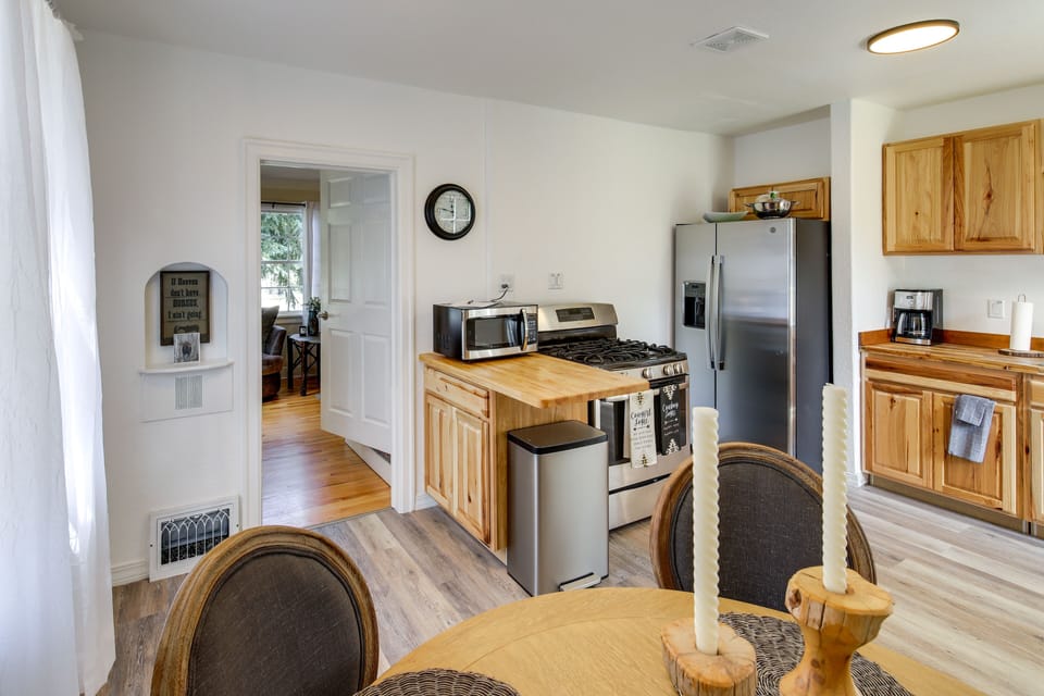 Kitchen & Dining Room