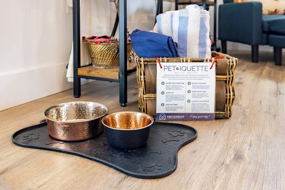 We're dog friendly! Dog bowls and pet basket provided for Fido. 