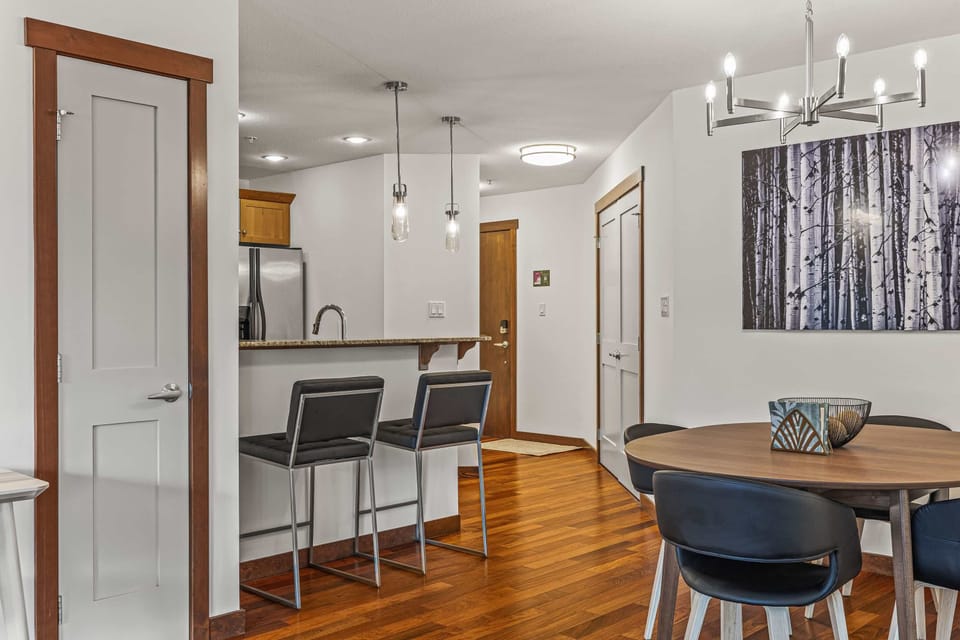Kitchen / Dining table