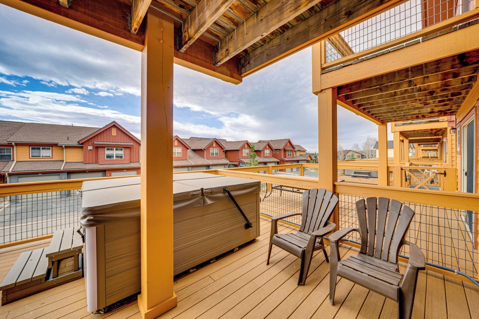 Deck | Private Hot Tub | 2 Exterior Security Cameras