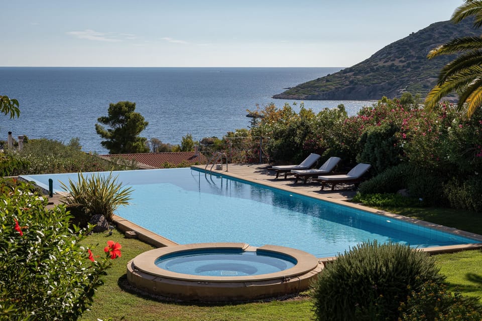 Exterior, Garden, Pool