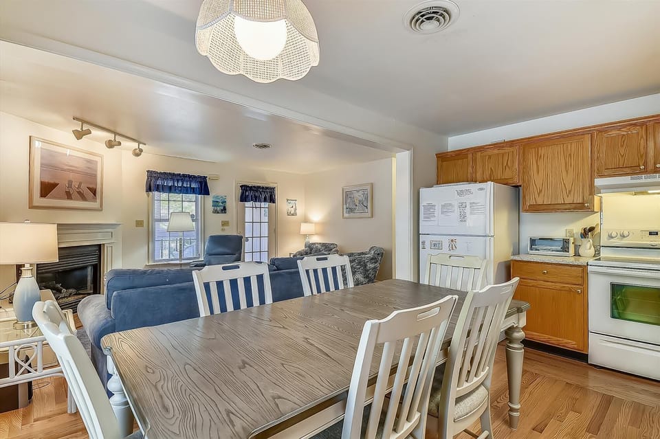 ,Dining Area,