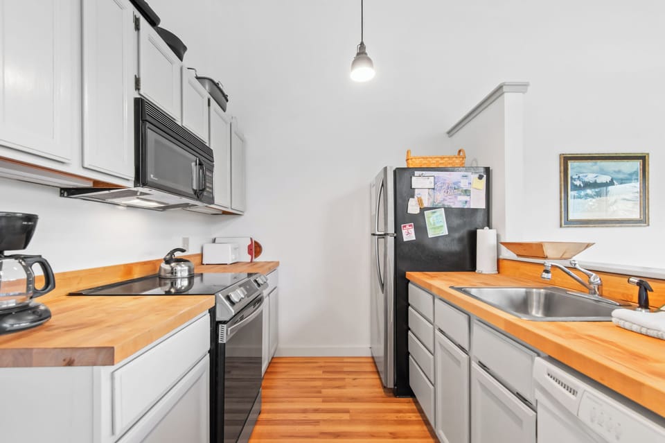 Fully equipped kitchen, including dishwasher