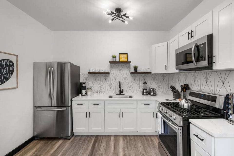 Discover the convenience of our Fully Equipped Kitchen – your culinary haven for a Long-Term Stay! Whip up delicious meals with ease and enjoy the comforts of home. Perfect for extended stays, our kitchen ensures you have everything you need.