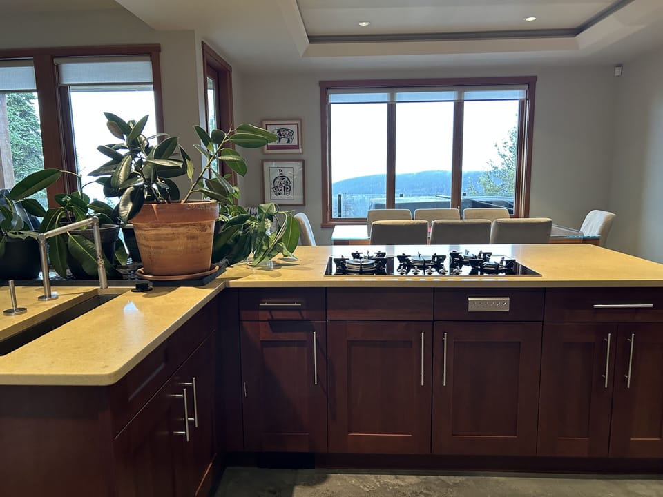 Fully Stocked Kitchen with Everything Need to Cook Great Meals 
