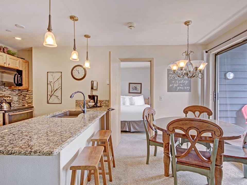 River Mountain Lodge 1 Bedroom Condo Kitchen and Dining Area