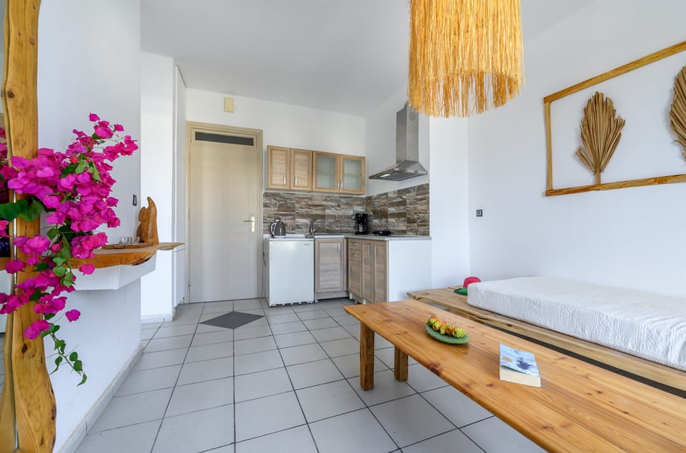 Kalimera Apartment 5, Modern furnished livingroom