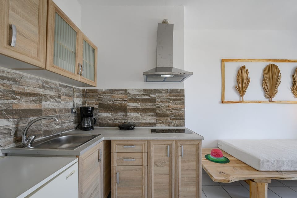Kalimera Apartment 5, Fully equipped kitchen