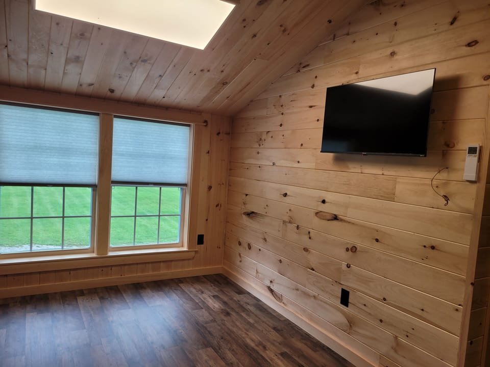 ROKU TV