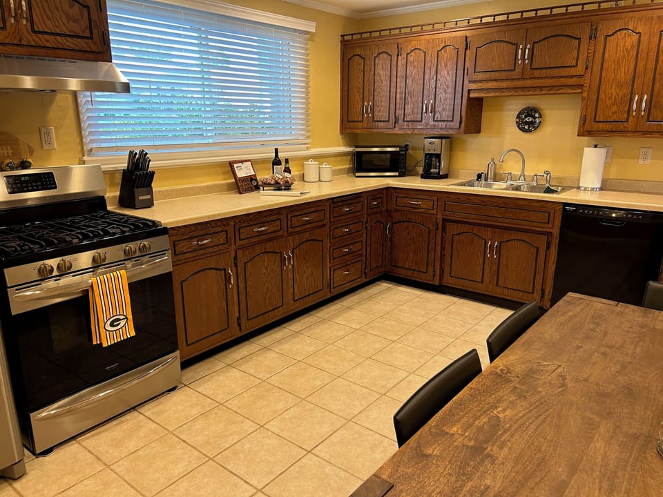 Full Kitchen