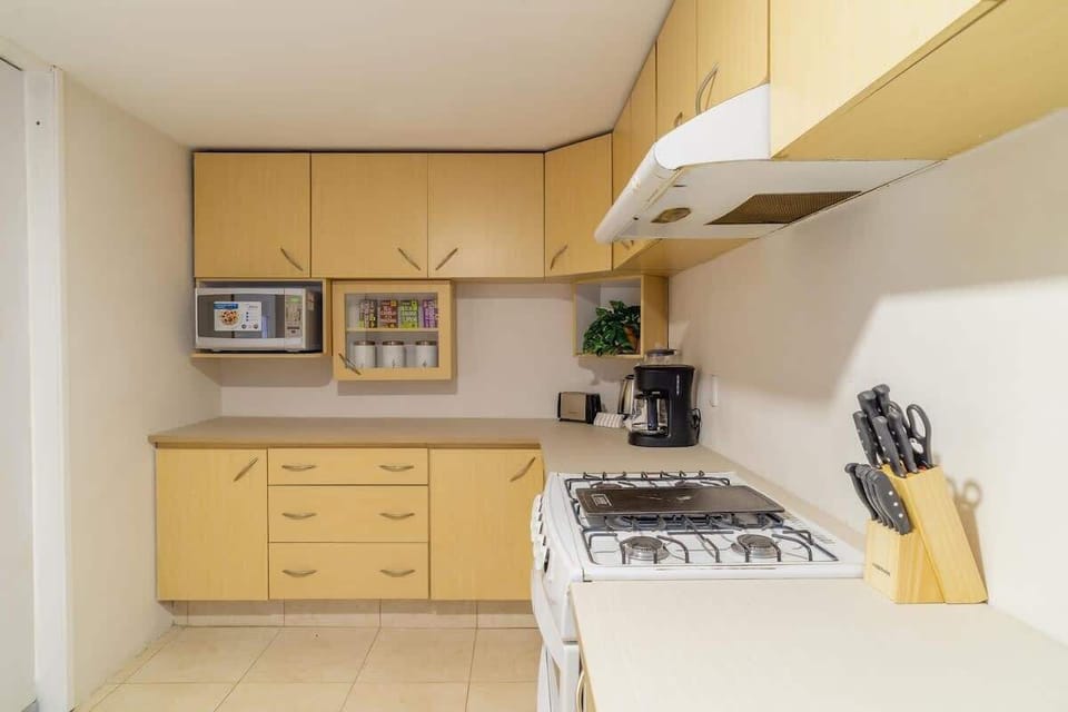 There’s a kitchen with everything you’d need to prepare a meal