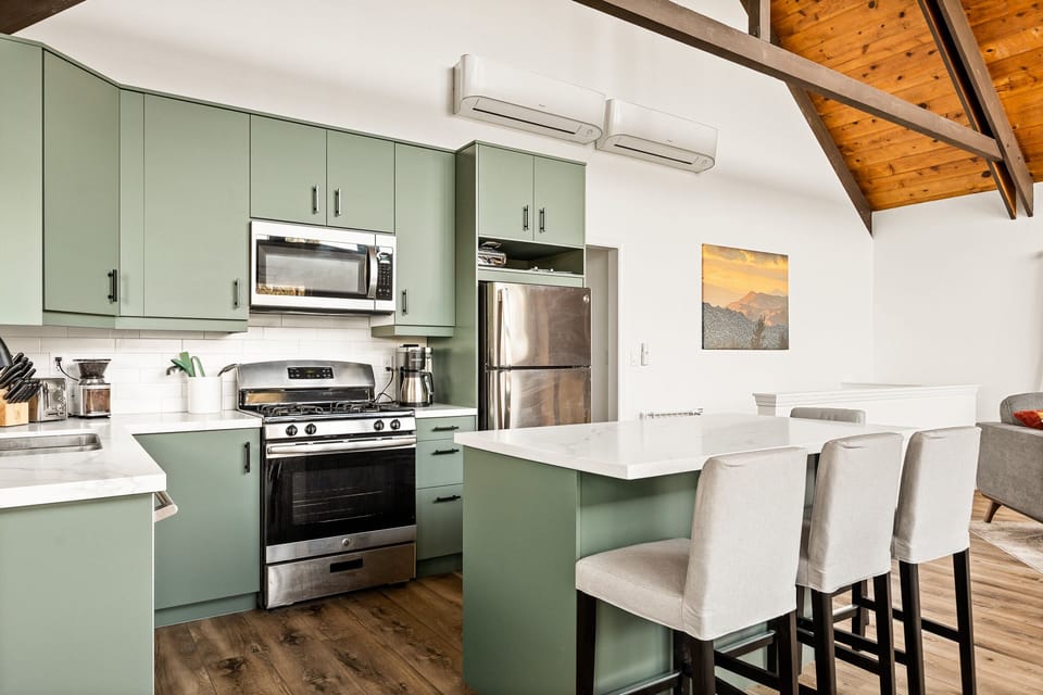 Dine-in kitchen with room for 4