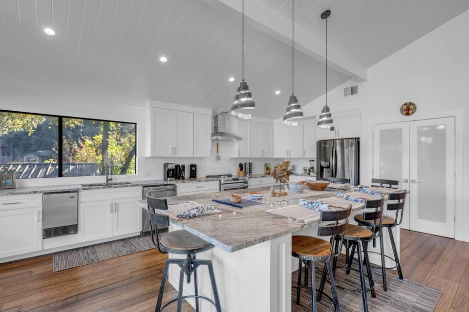 Fully Stocked Kitchen