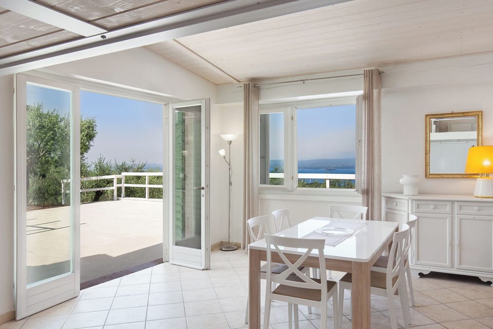 a5361f6a-942e-4efa-925d-e198beaf2781