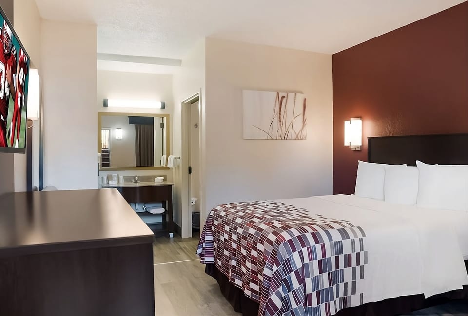 Unit with Queen bed