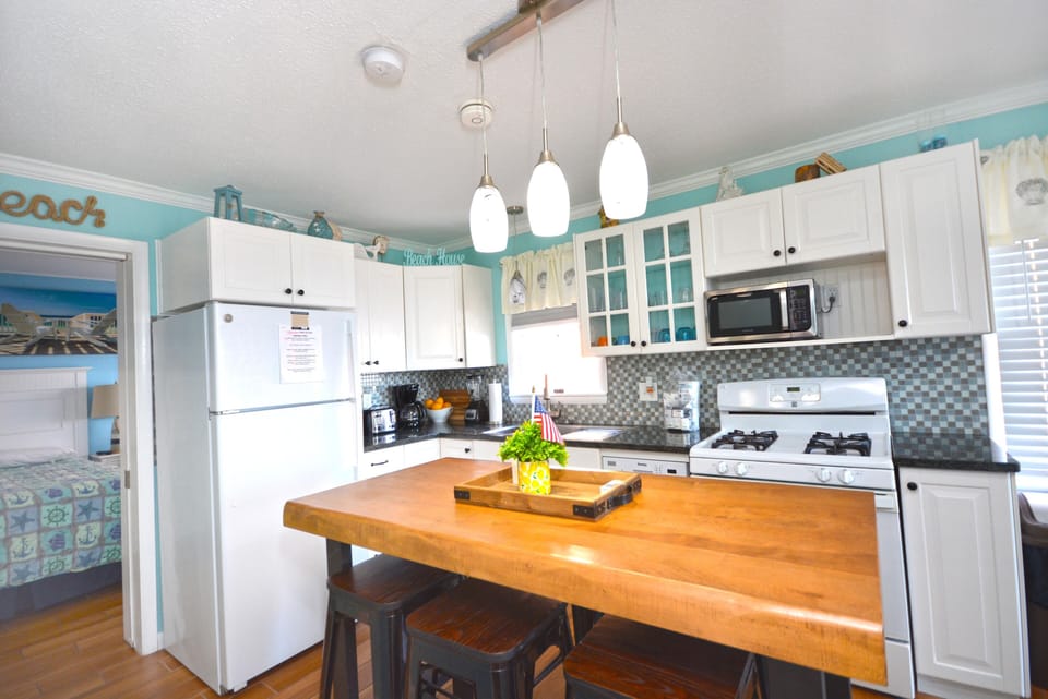 OCEAN BEACH A1-KITCHEN AREA
