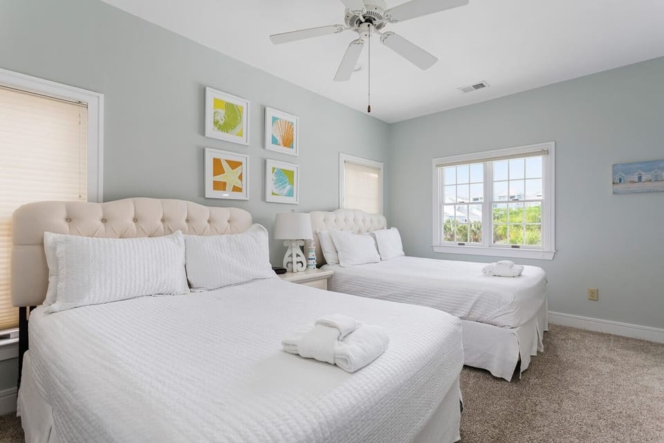 Upper Level Guest Bedroom, Two Queens