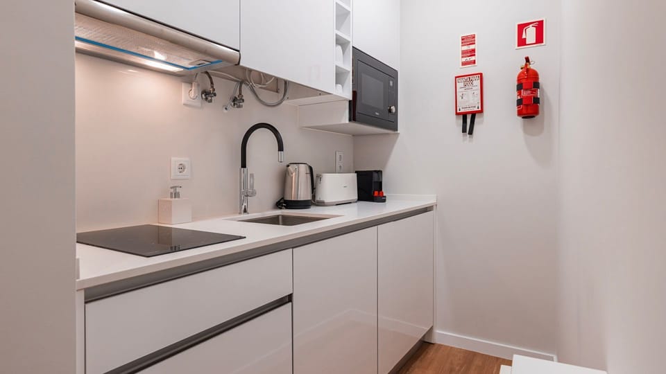 Embrace your inner chef in our fully equipped kitchenette #chef #homecooking #portugal #pt #cascais