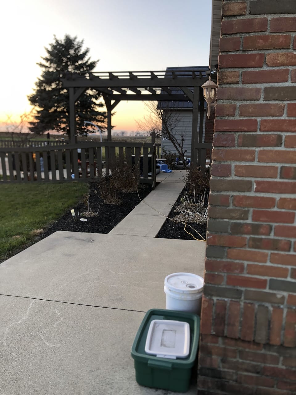 Back walk to private basement entrance.