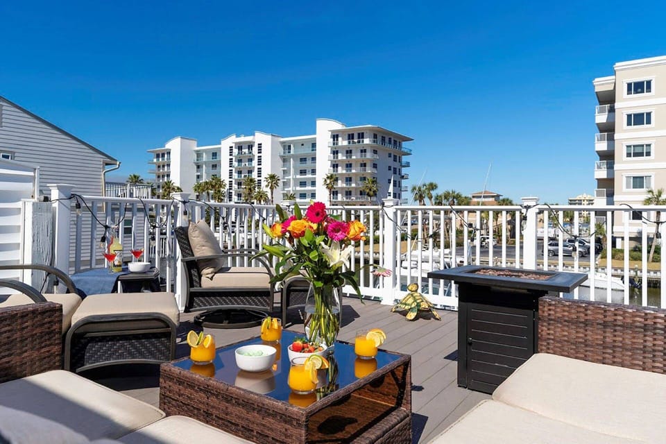 Perfect Place to Rest & Relax Overlooking Canal ~ Sundeck ~ Gas Fire Pit, (2) Swivel Chairs w/Ottomans, Sectional Couch w/Seating for (5)