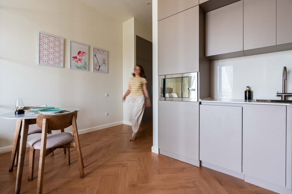Underfloor heating is installed throughout the apartment,also a convector and AC