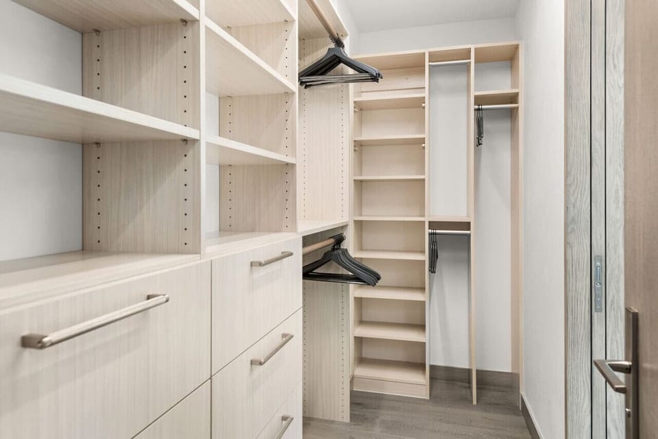 Primary Bedroom Closet