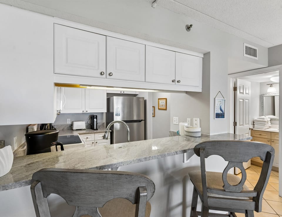 Breakfast Bar - Seats Two