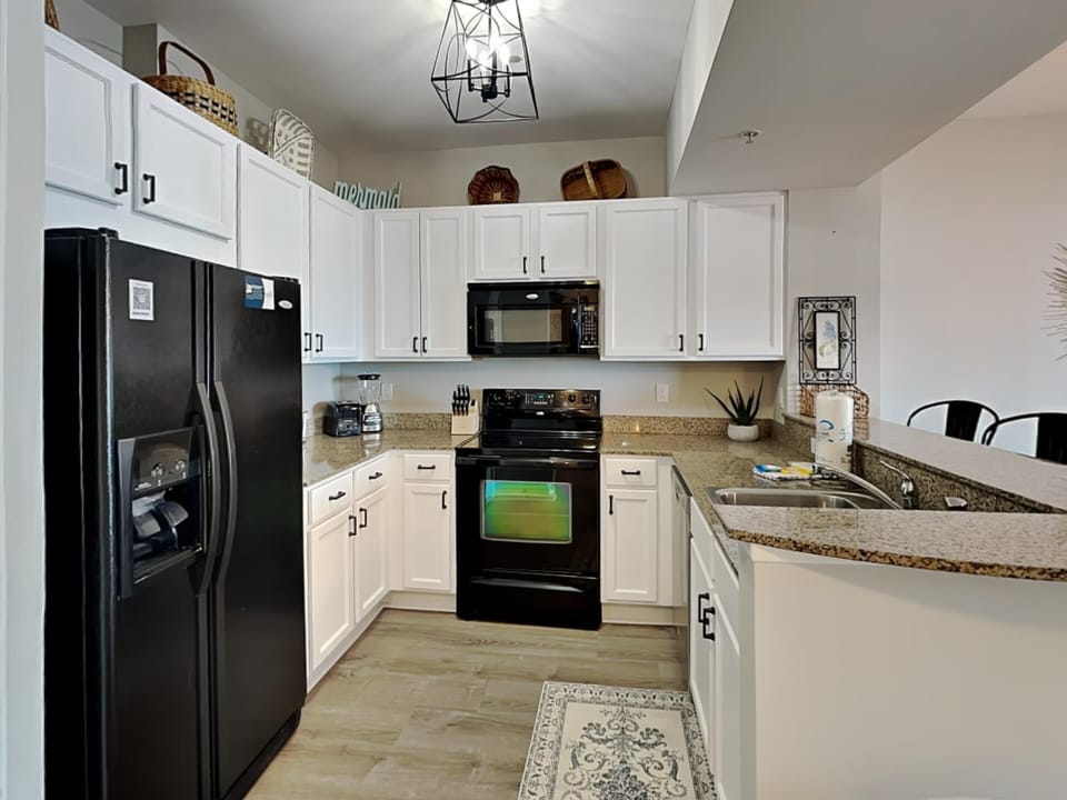 Kitchen - Modern Appliances