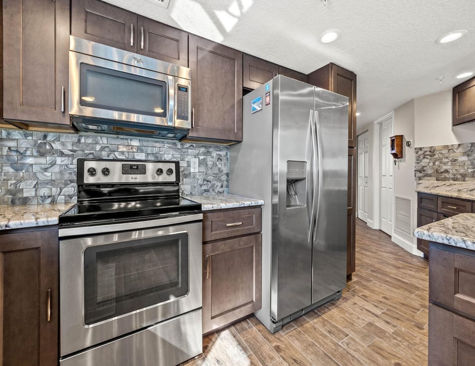 Fully Equipped Kitchen with Stainless Steel Appliances