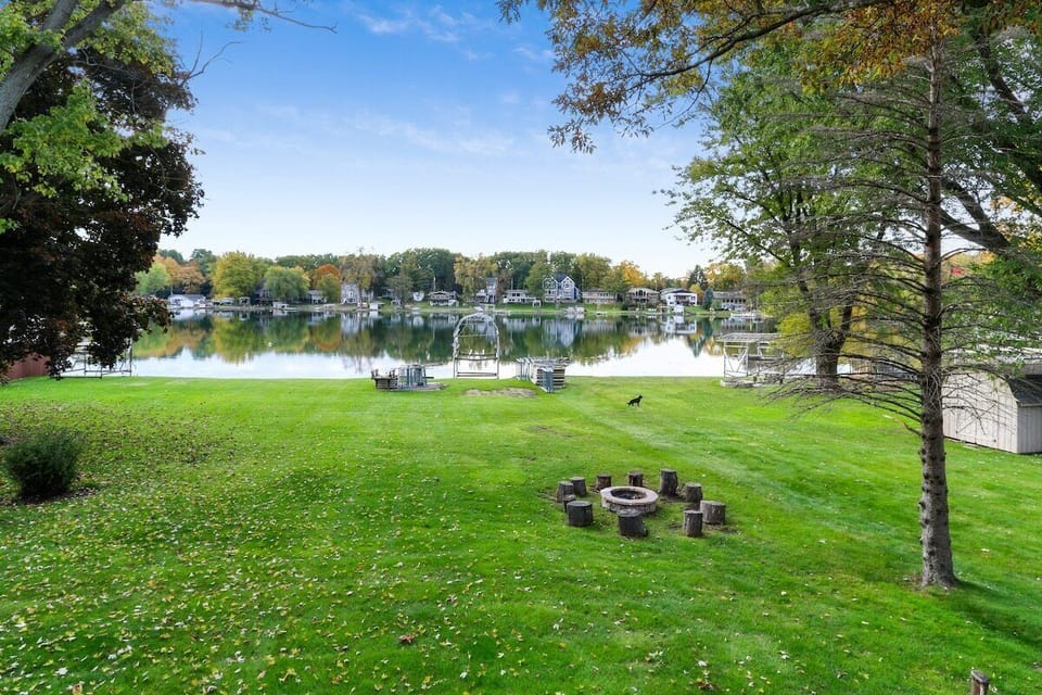 Level grassy frontage on Powers Lake